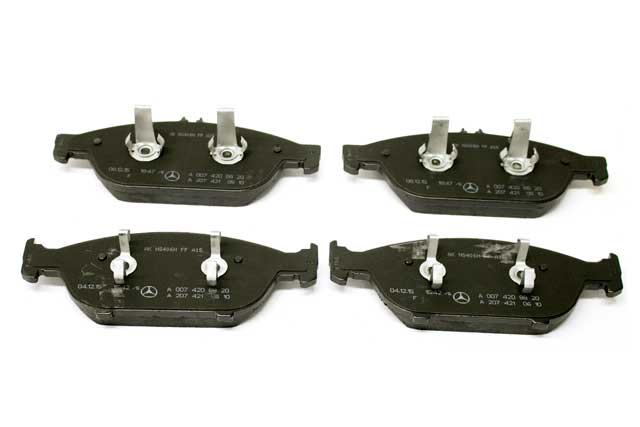 GENUINE MERCEDES Brake Pad Set - A0074208820