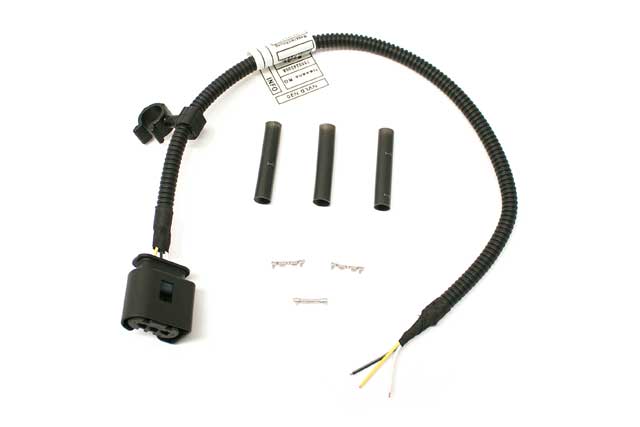 GENUINE BMW Adapter Lead - 12-51-8-645-886