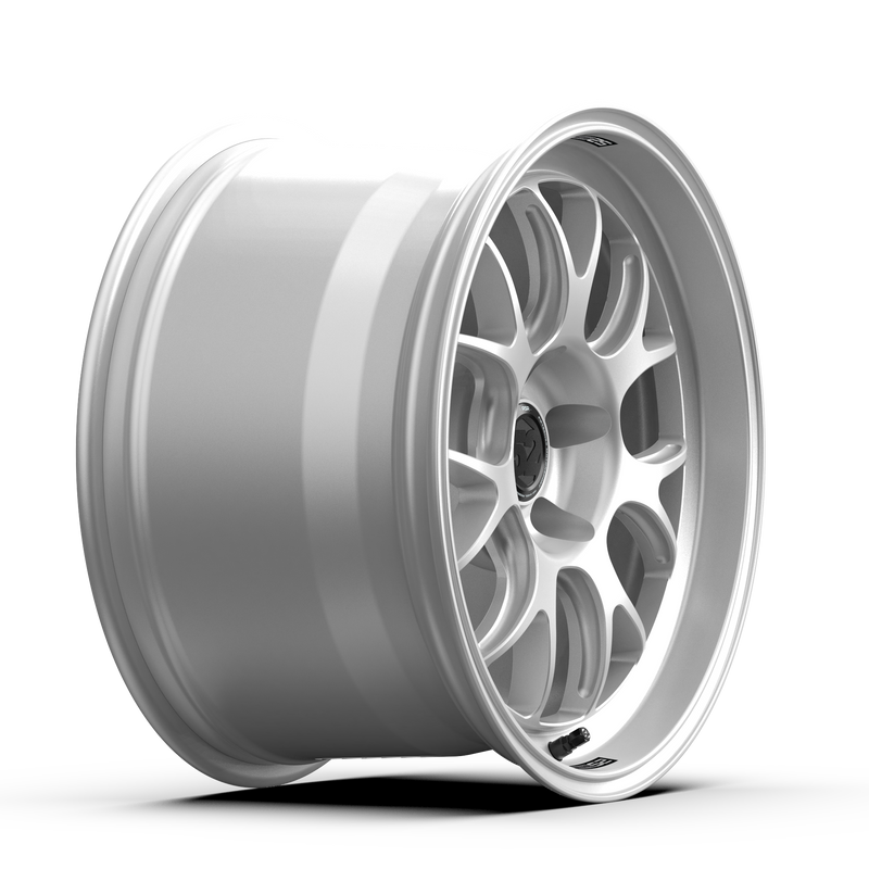 fifteen52 Vertex RSR 18x10.5 5x120 ET25 Wheel - Radiant Silver