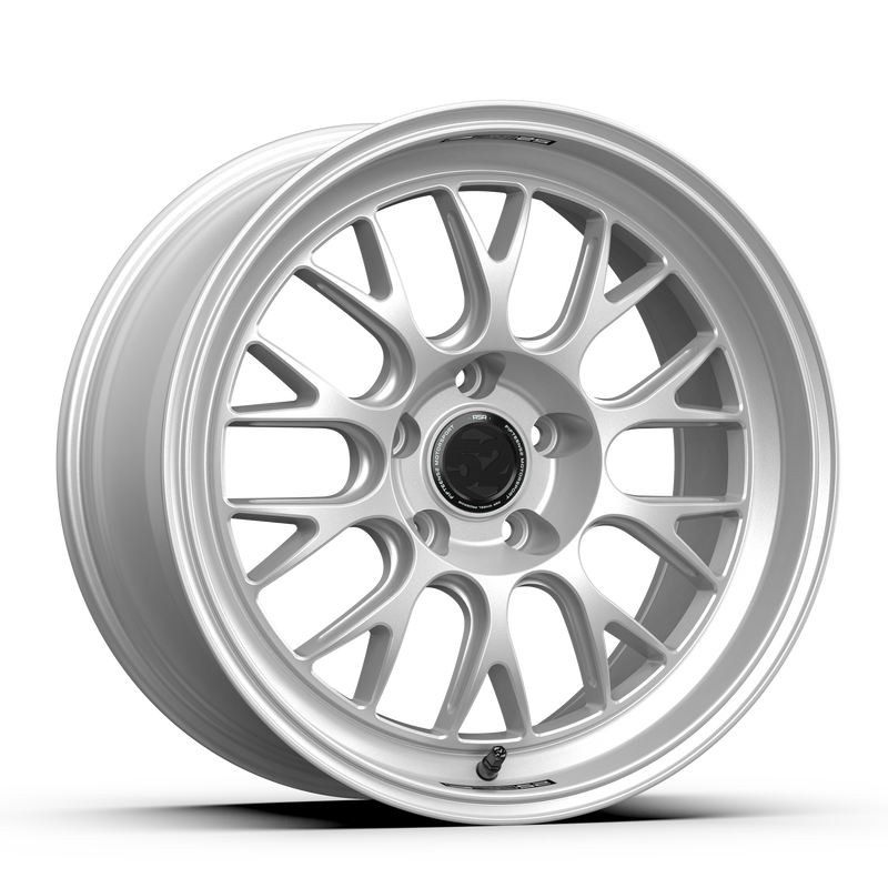 fifteen52 Holeshot RSR 18x9.5 5x120 ET22 Wheel - Radiant Silver