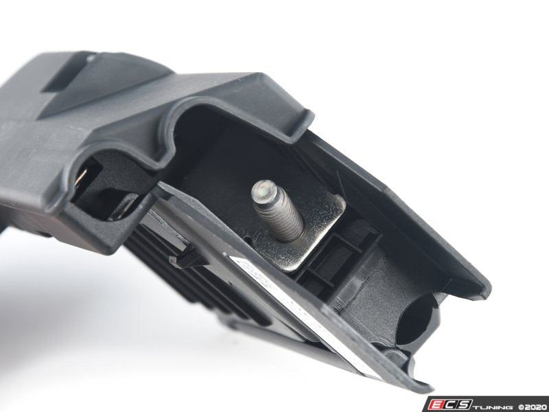 Battery Retainer
