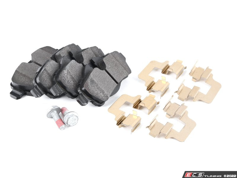 Rear Brake Pads Set P06052