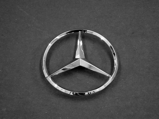 GENUINE MERCEDES Trunk Star - A2117580058