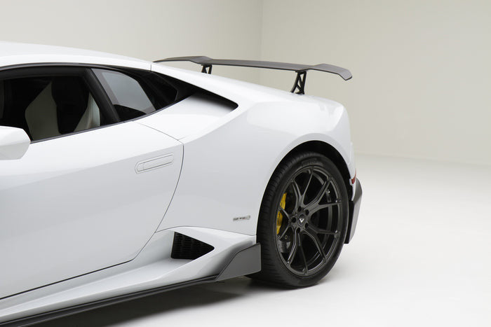 VORSTEINER LAMBORGHINI HURACAN NOVARA EDIZIONE AERO WING BLADE W/ ALUMINUM UPRIGHTS - 0930LOV