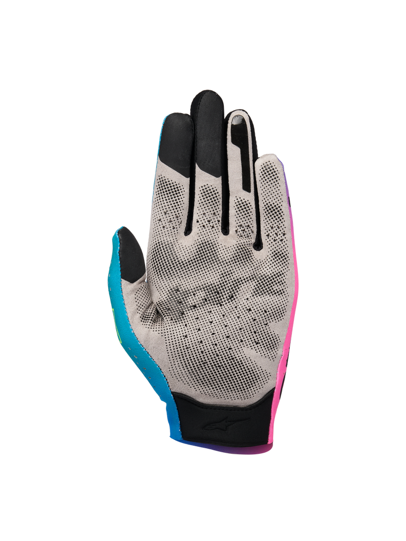 Sim Gloves Graphic 2
