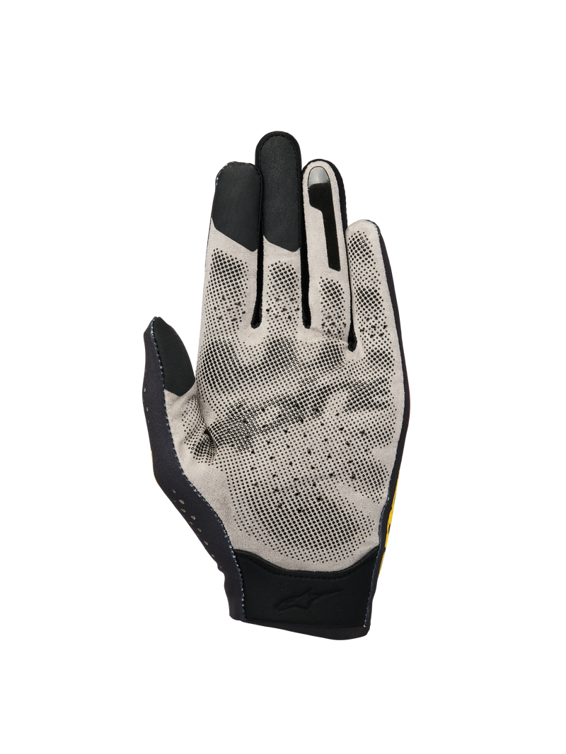 Sim Gloves Graphic 3