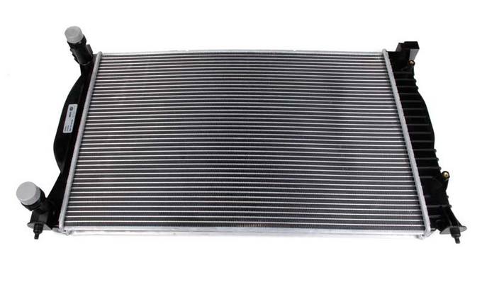 Audi Radiator (Manual Trans) 8E0121251A – Behr 376766264