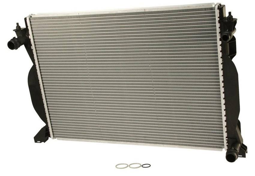 Audi Radiator (Manual Trans) 8E0121251C – Behr 376766321