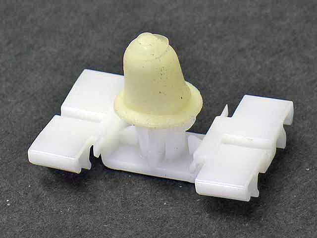 O.E.M. Moulding Clip - 003-80-08602