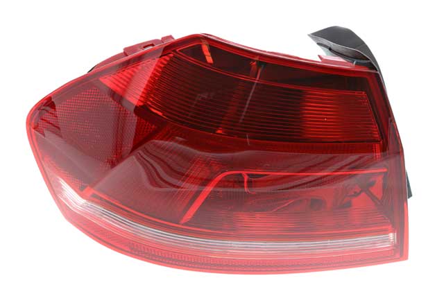 TYC Taillight - 11-6802-00