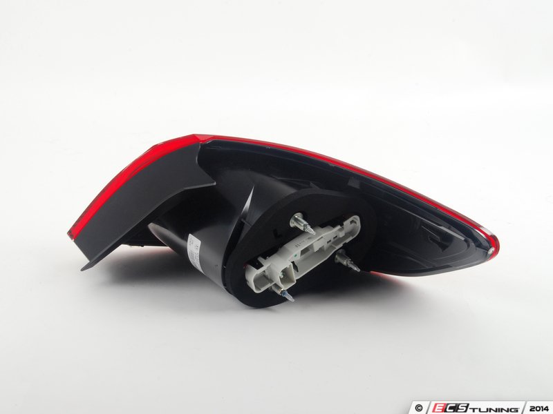 Automotive Lighting Taillight Llg322