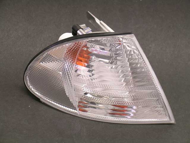 AUTOMOTIVE LIGHTING Turn Signal Light - LLC851
