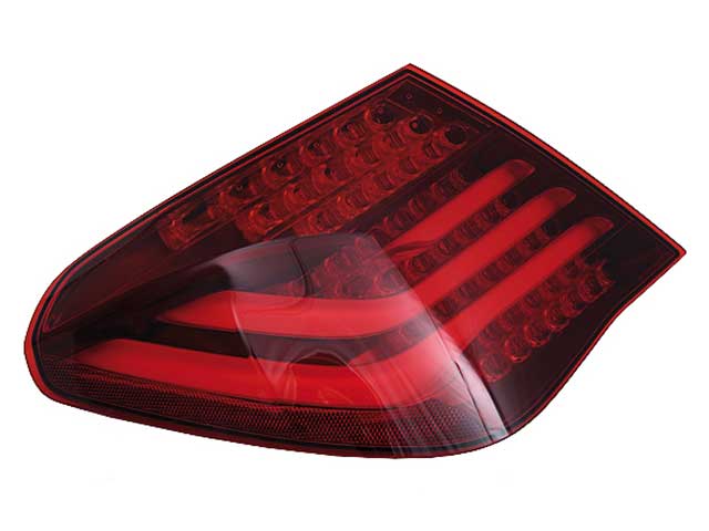 AUTOMOTIVE LIGHTING Taillight Assembly - LUS6732