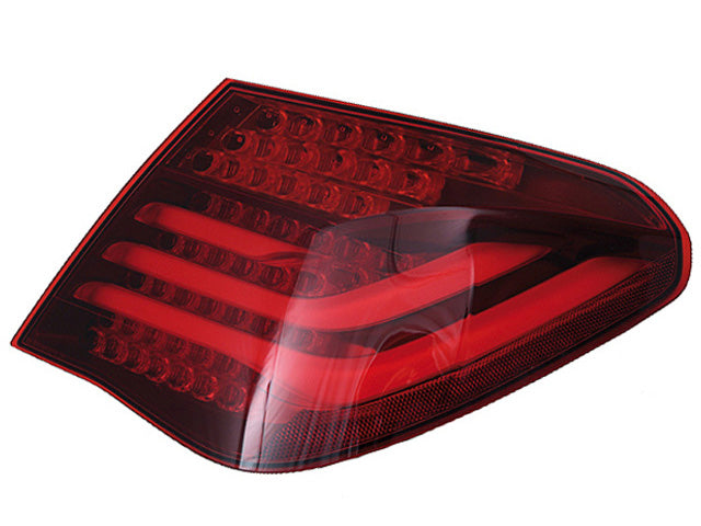 AUTOMOTIVE LIGHTING Taillight Assembly - LUS6731