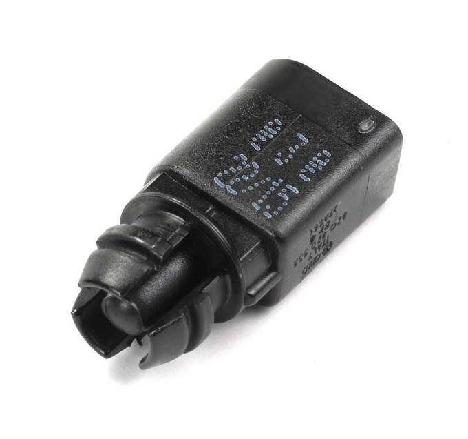 Genuine VW/Audi VW Air Temperature Sensor 8Z0820535