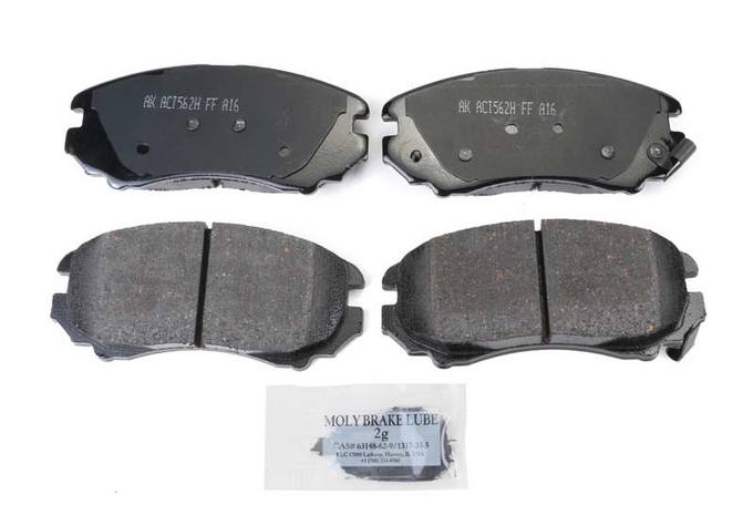 SAAB Disc Brake Pad Set – Front (321mm) 32017996 – Akebono PROACT Ultra-Premium ACT924