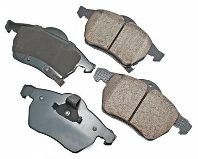 SAAB Disc Brake Pad Set – Front 5533518 – Akebono Euro Ultra-Premium EUR819
