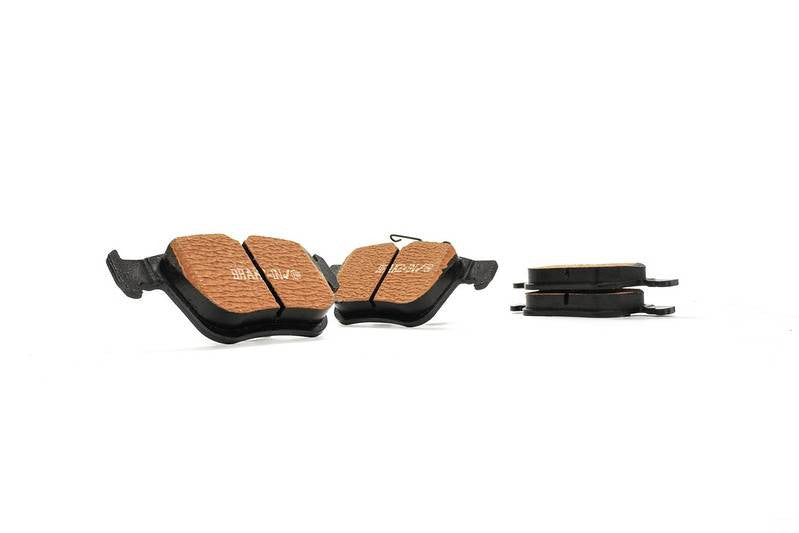 Racingline RP700 Brake Rear Brake Pads for Manual Handbrake Cars | VWR670008