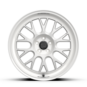 fifteen52 Holeshot RSR 18x9 5x100 ET42 Wheel - Rally White