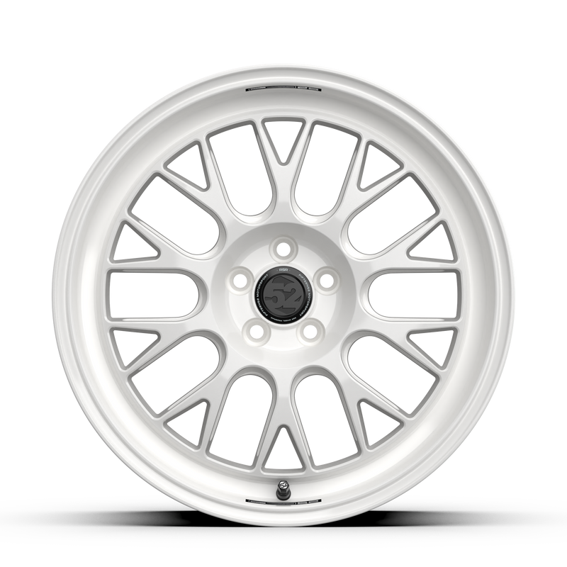fifteen52 Holeshot RSR 18x9 5x100 ET42 Wheel - Rally White