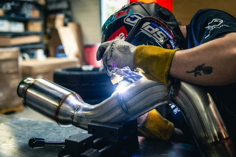 Porsche 718 GT4 RS / Spyder RS SOUL Resonated Over Axle Pipes