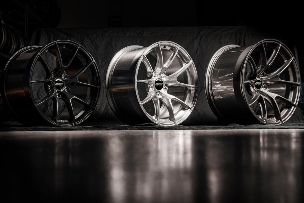 19x12" ET46 APEX VS-5RS Forged Porsche Center Lock Wheel