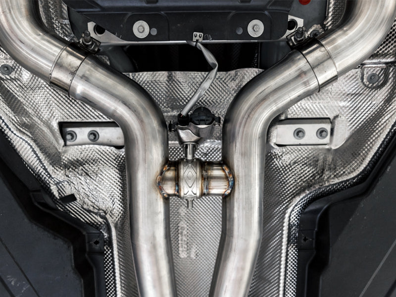 AWE Tuning 3025-11006