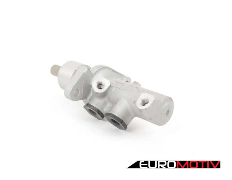 Master Cylinder