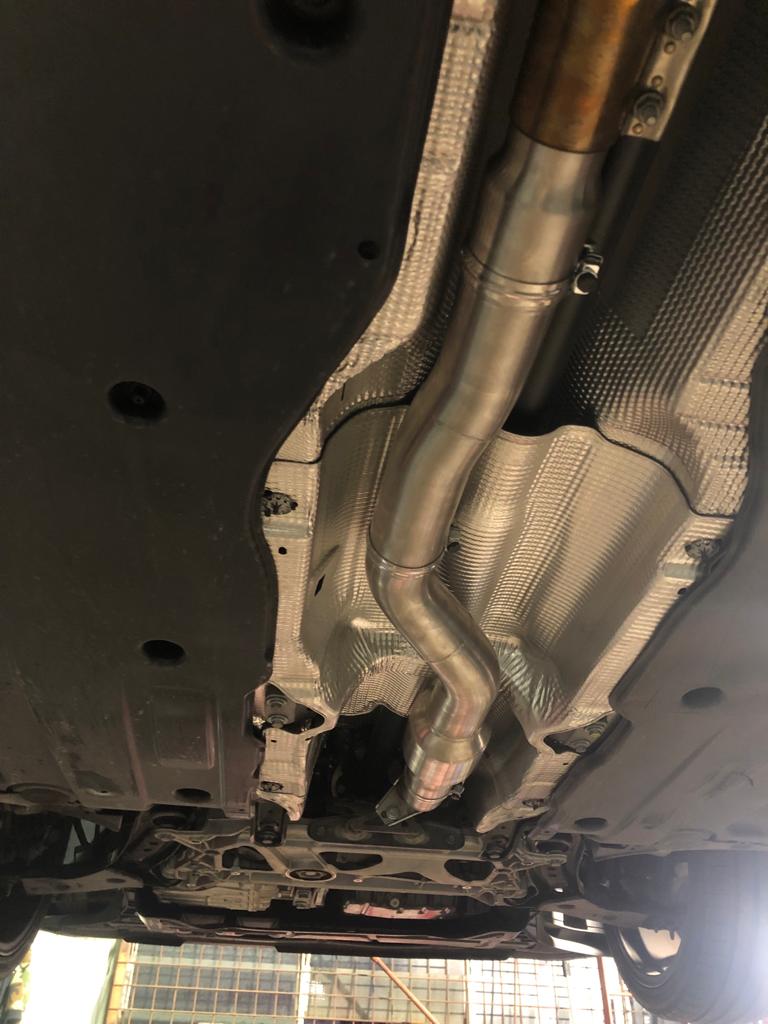 MODE Design Decatted 3.5" Downpipe V2 MQB AWD VW Golf MK8 R Audi S3 8Y 2.0T EA888