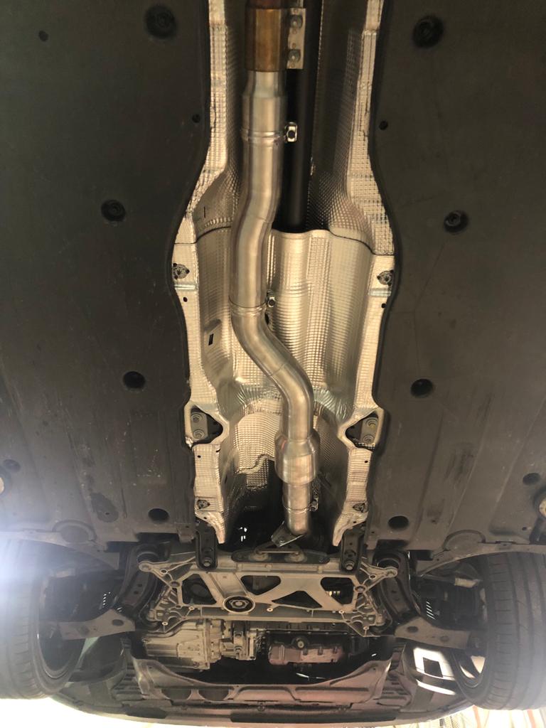 MODE Design Decatted 3.5" Downpipe V2 MQB AWD VW Golf MK8 R Audi S3 8Y 2.0T EA888