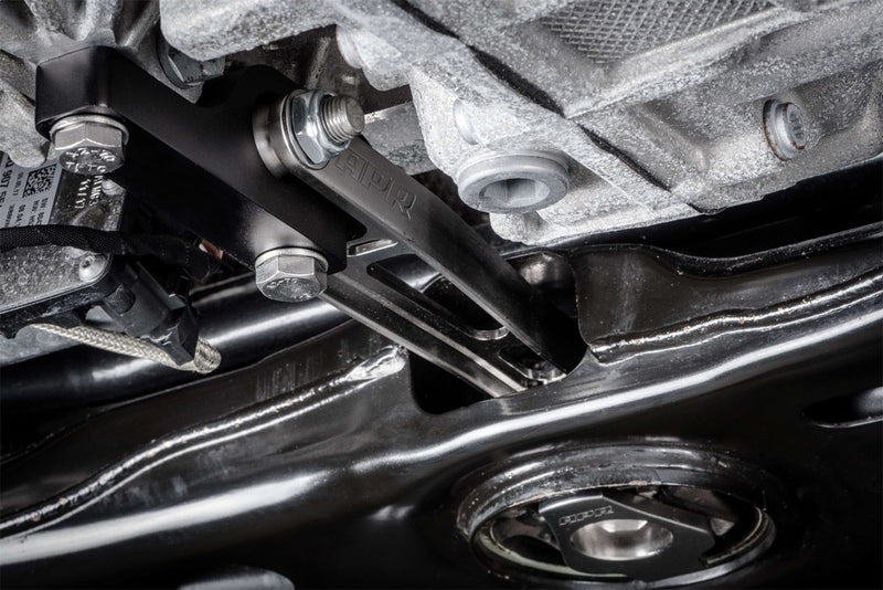 APR Pendulum Dogbone Mount Kit; Reduces Transmission Movement; Aluminum; - MS100140